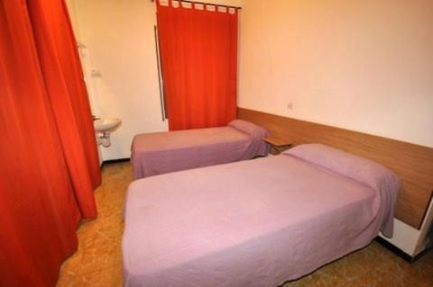 Hostal Can Blanco Sarriá de Ter Chambre photo