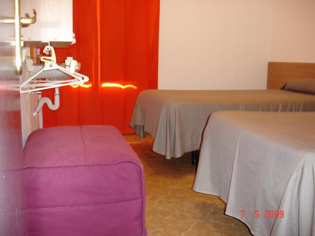 Hostal Can Blanco Sarriá de Ter Chambre photo